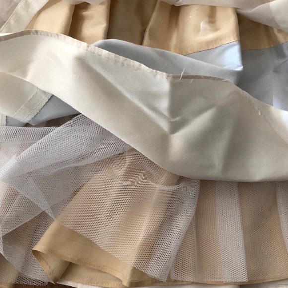 Gold Fancy Dress - Picture 5 of 8